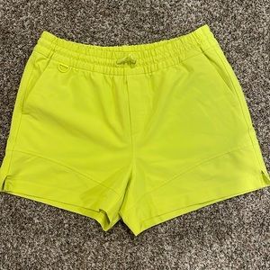 Old Navy StretchTech Go-H20 Short Size L EUC Neon Green